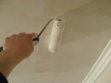 Как красить потолки валиком