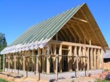 Обучающимися японского ВУЗа был построен необычный соломенный дом, обогревающийся за счет компоста