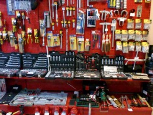 Какие инструменты нужны для ремонта автомобиля