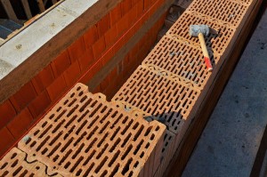 Керамические блоки – прекрасный материал для теплоизоляции стен